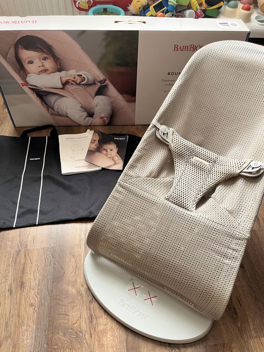 Leżaczek BabyBjörn Bliss Mesh + pokrowiec