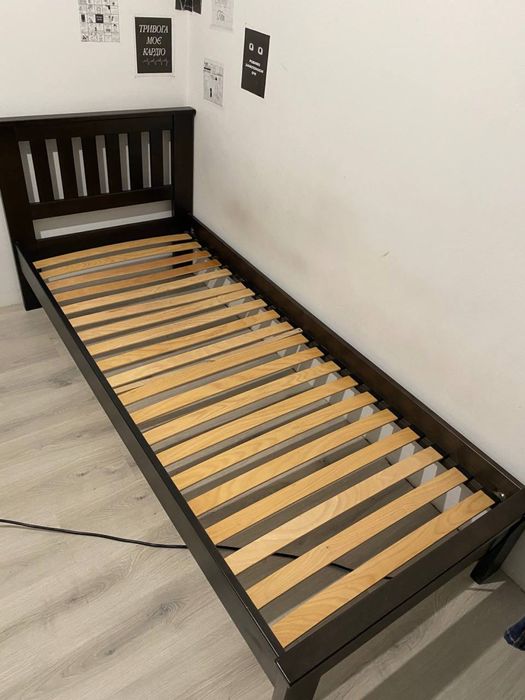 Ліжко односпальне