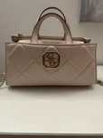 Mala guess cor de rosa