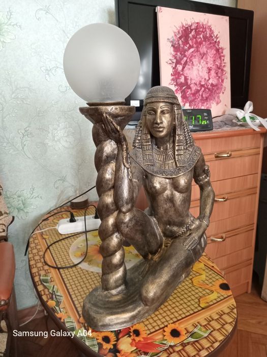 Светильник настольный