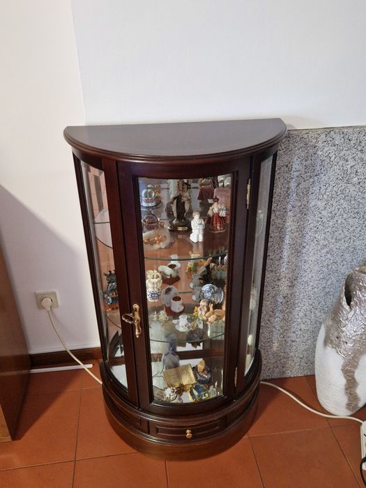Móvel vitrine sala