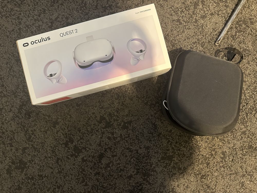 Gogle VR Oculus Quest 2 64GB + Travel case