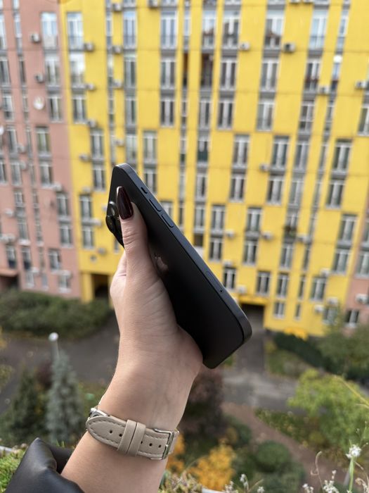 95% Аккум iPhone 15 Black 128Gb Физ Сим айфон