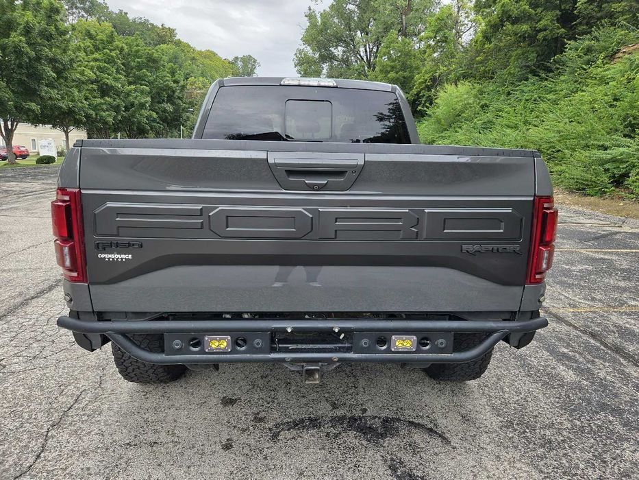 Ford F-150 Raptor      2018