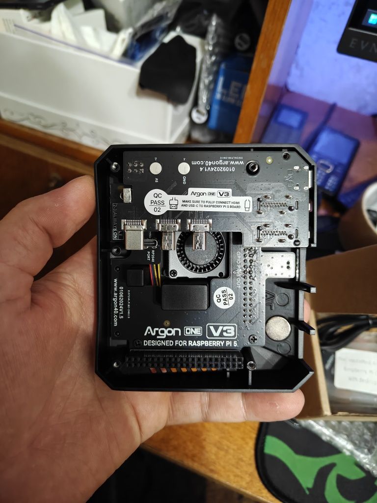Корпус з активним охолодженням argon one v3 rp2040
