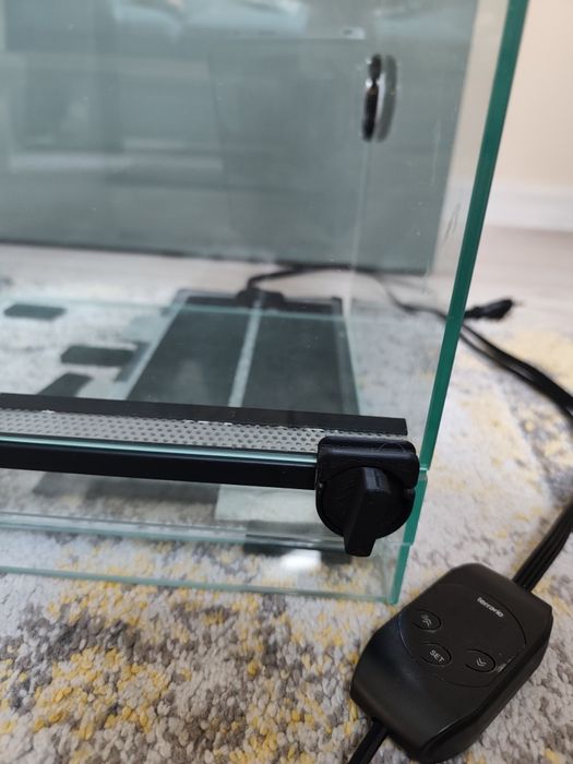 Terrarium 30x30x30 z matą grzewczą ze sterownikiem i dodatkami