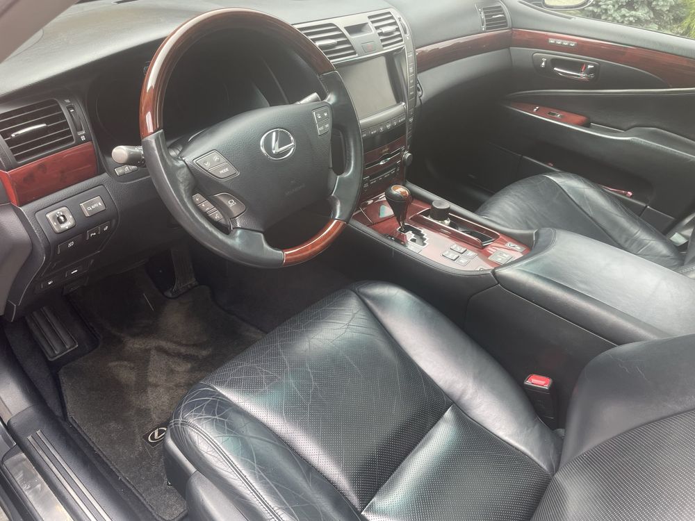 Lexus Ls 460 AWD bdb stan