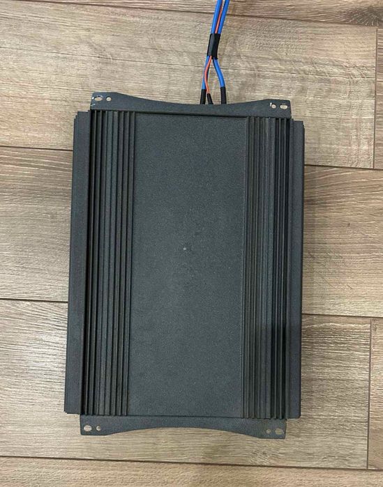 Продам чотирьохканальний підсилювач Blaupunkt GTA-450