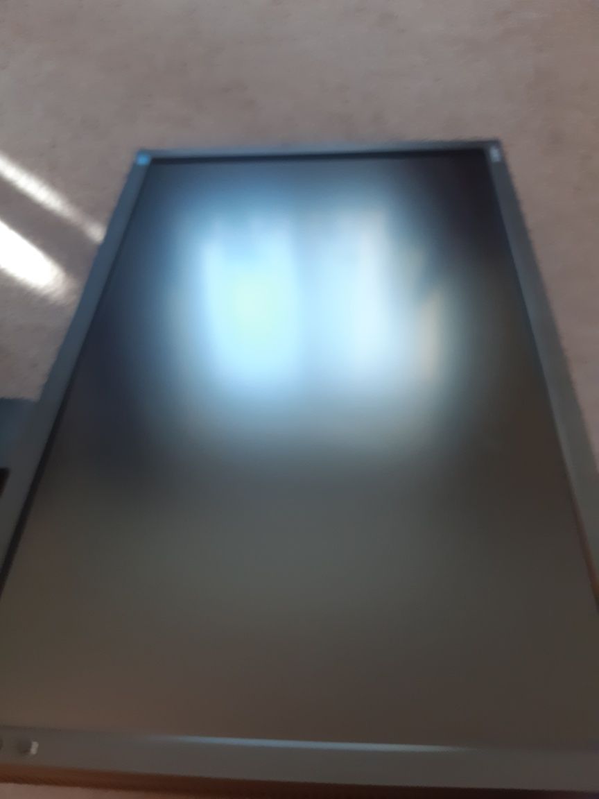 NEC monitor multisync P242W