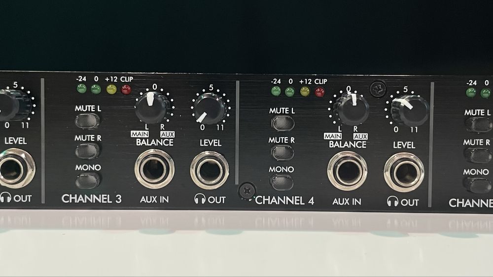 ART HeadAmp 6 (amplificador de auscultadores)