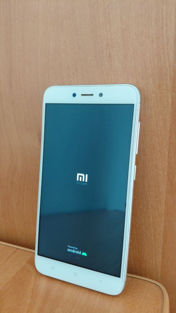 Продаю телефон      Redmi 4X
