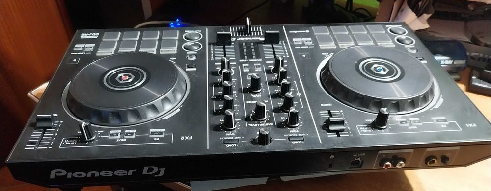Controladora DJ Pioneer DDJ-RB