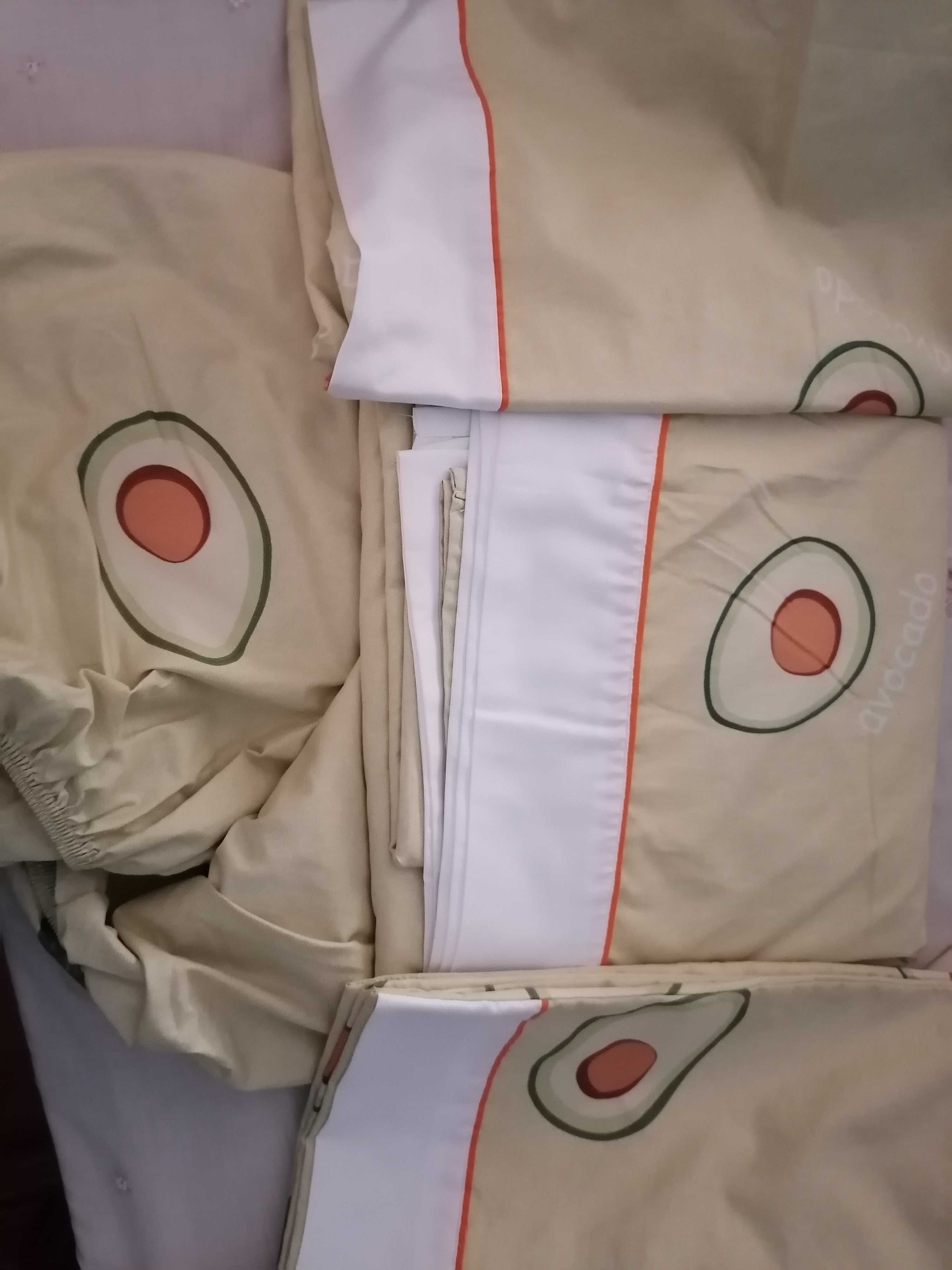 Lençóis com desenhos para cama de casal (2 conjuntos)