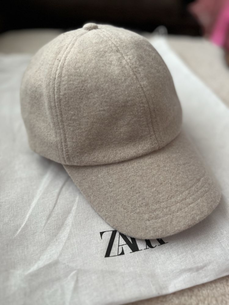 Нова кепка Zara