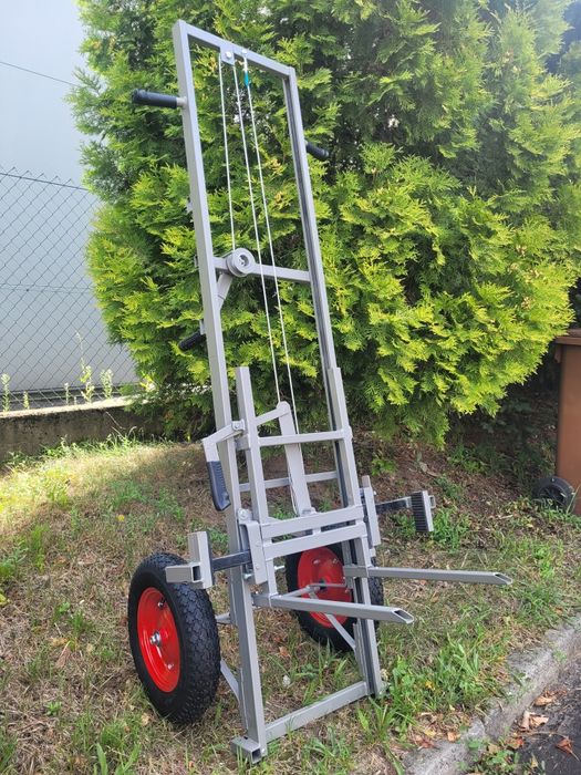 Wózek pasieczny pszczelarski do podnoszenia uli