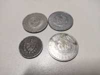 Монеты разных стран и не только. Есть старые.