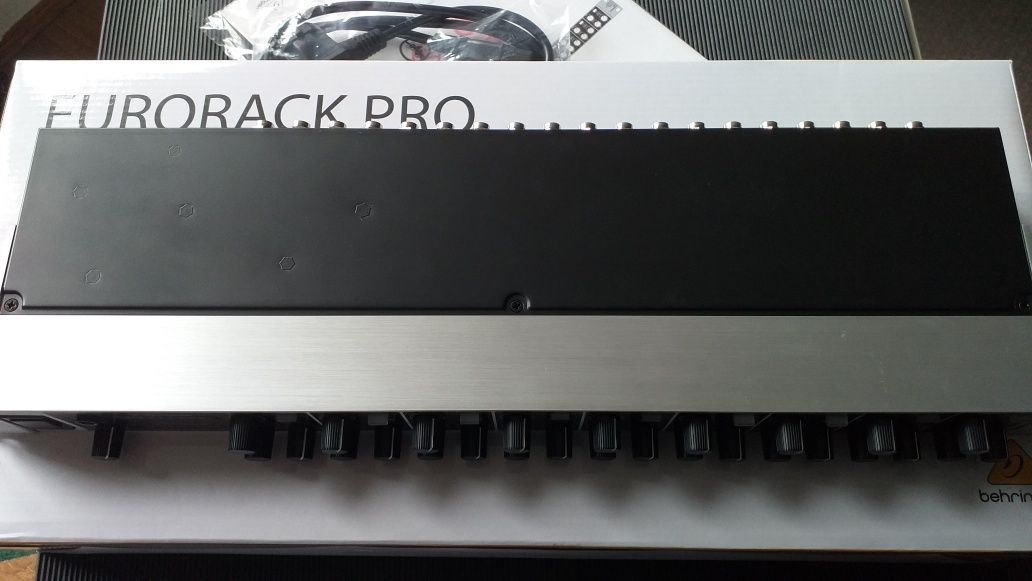 Behringer RX1602 V2 mikser rack analog (prawdziwa V2 - czytaj opis)