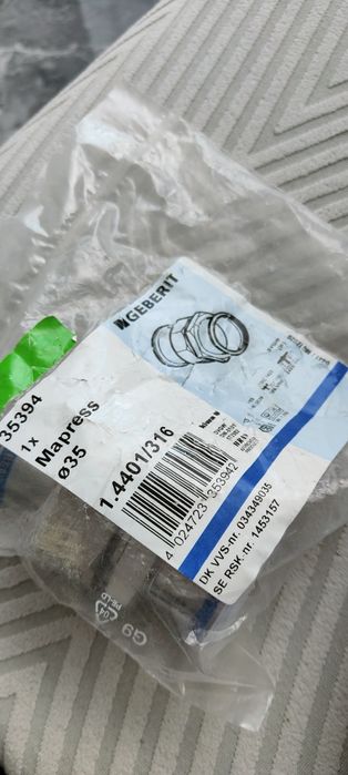 GEBERIT śrubunek D35 mapress  EDELSTAHL 35394 nowy