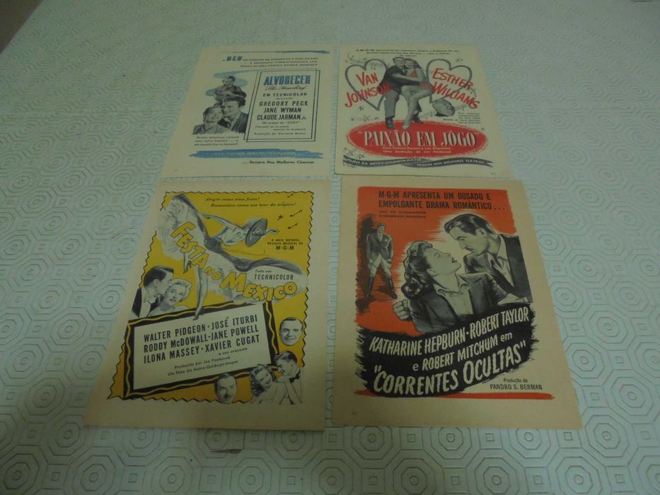Panfletos de cinema todos diferentes da década de 40 até anos 60