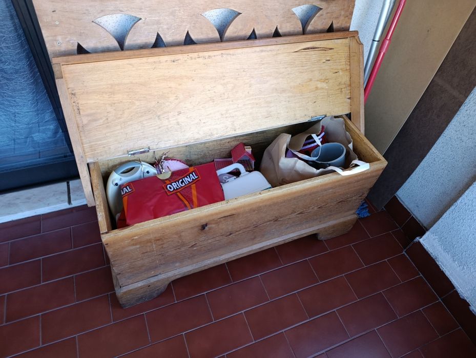 Banco Bau Arca de Madeira