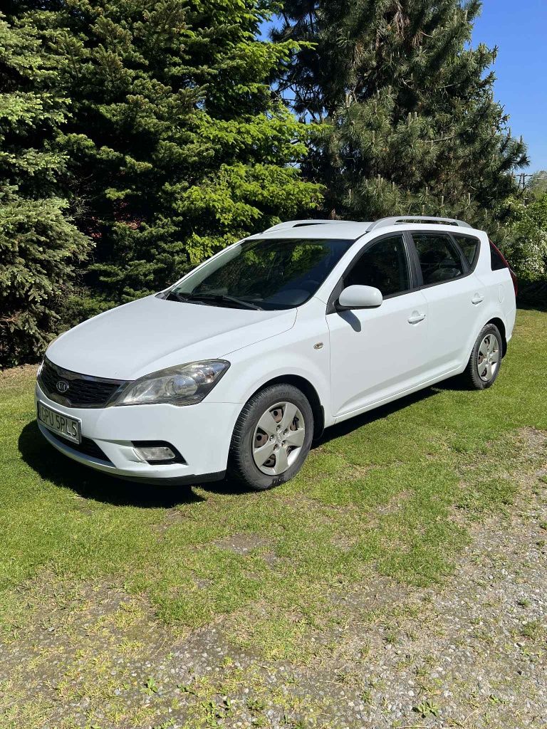 Kia Cee'd, 2009 r. 1,6 Benz.