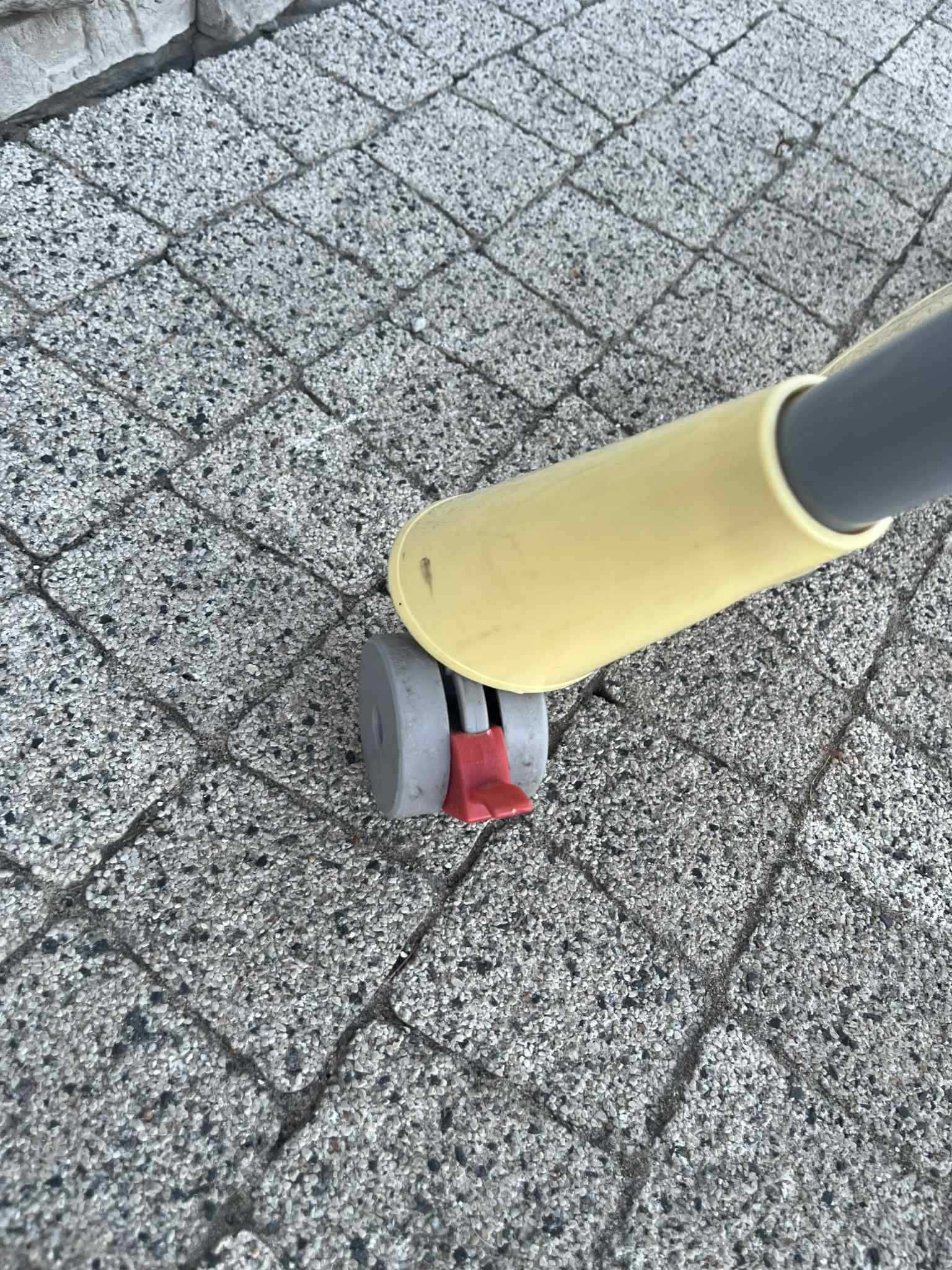 fotelik do karmienia regulowany