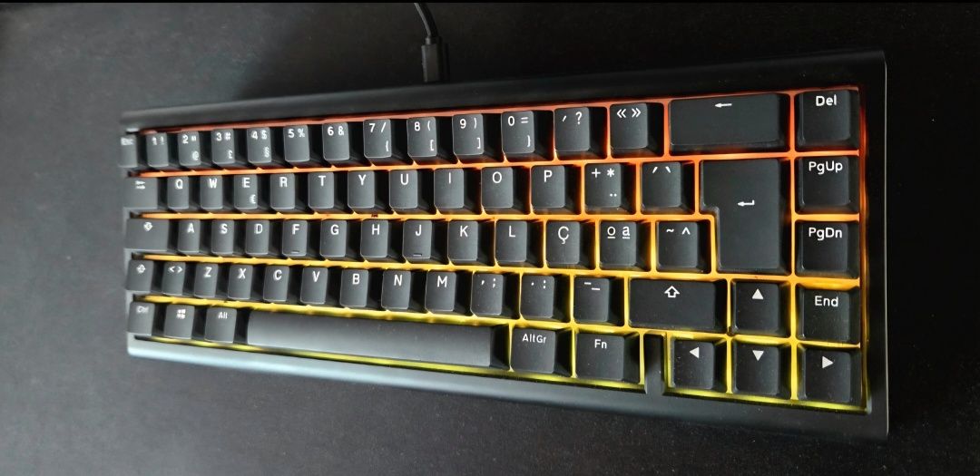 Teclado Ducky Tinker65