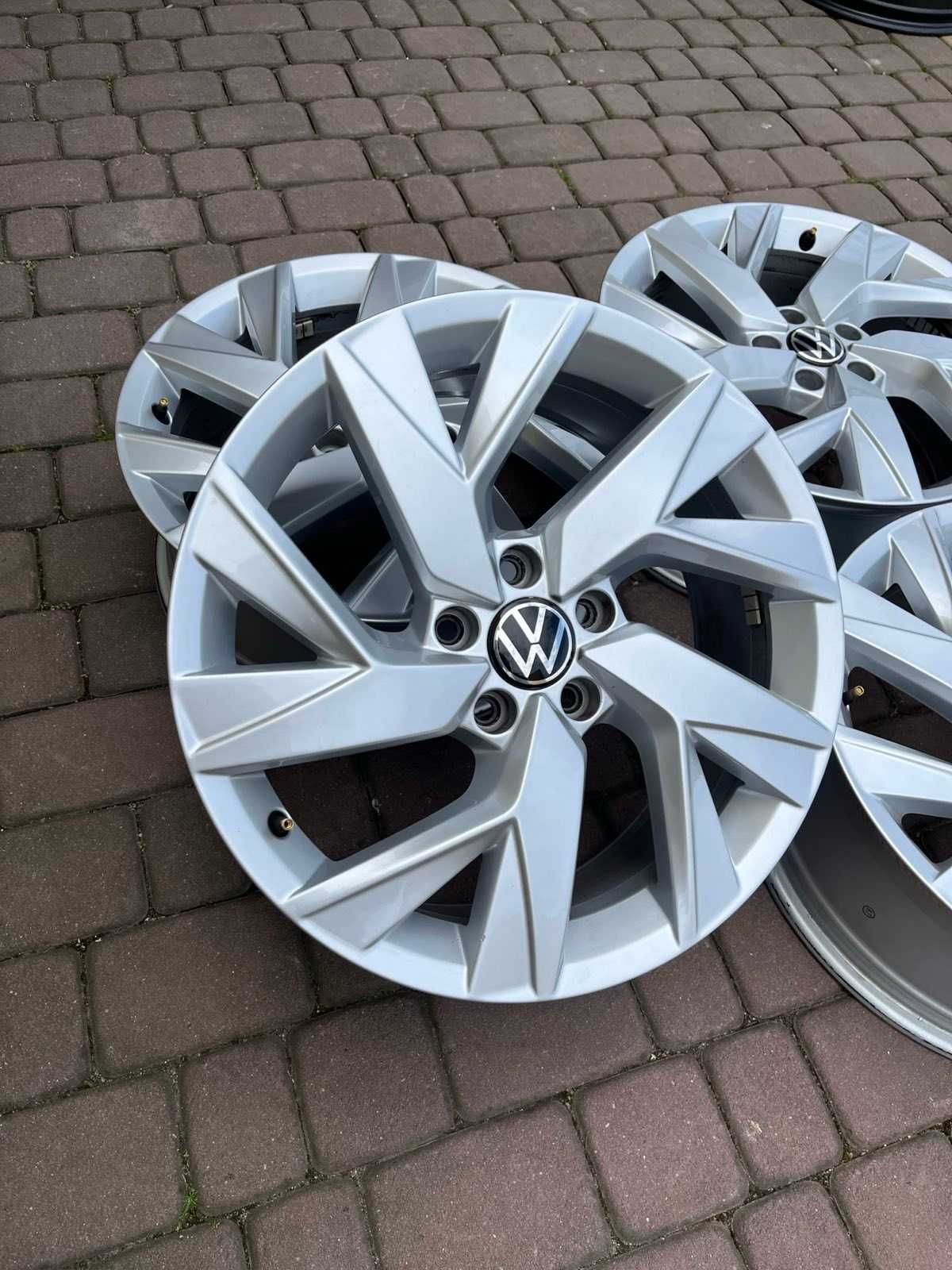 Oryginalne alufelgi Vw 5x112 18 cali Tiguan Passat Arteon