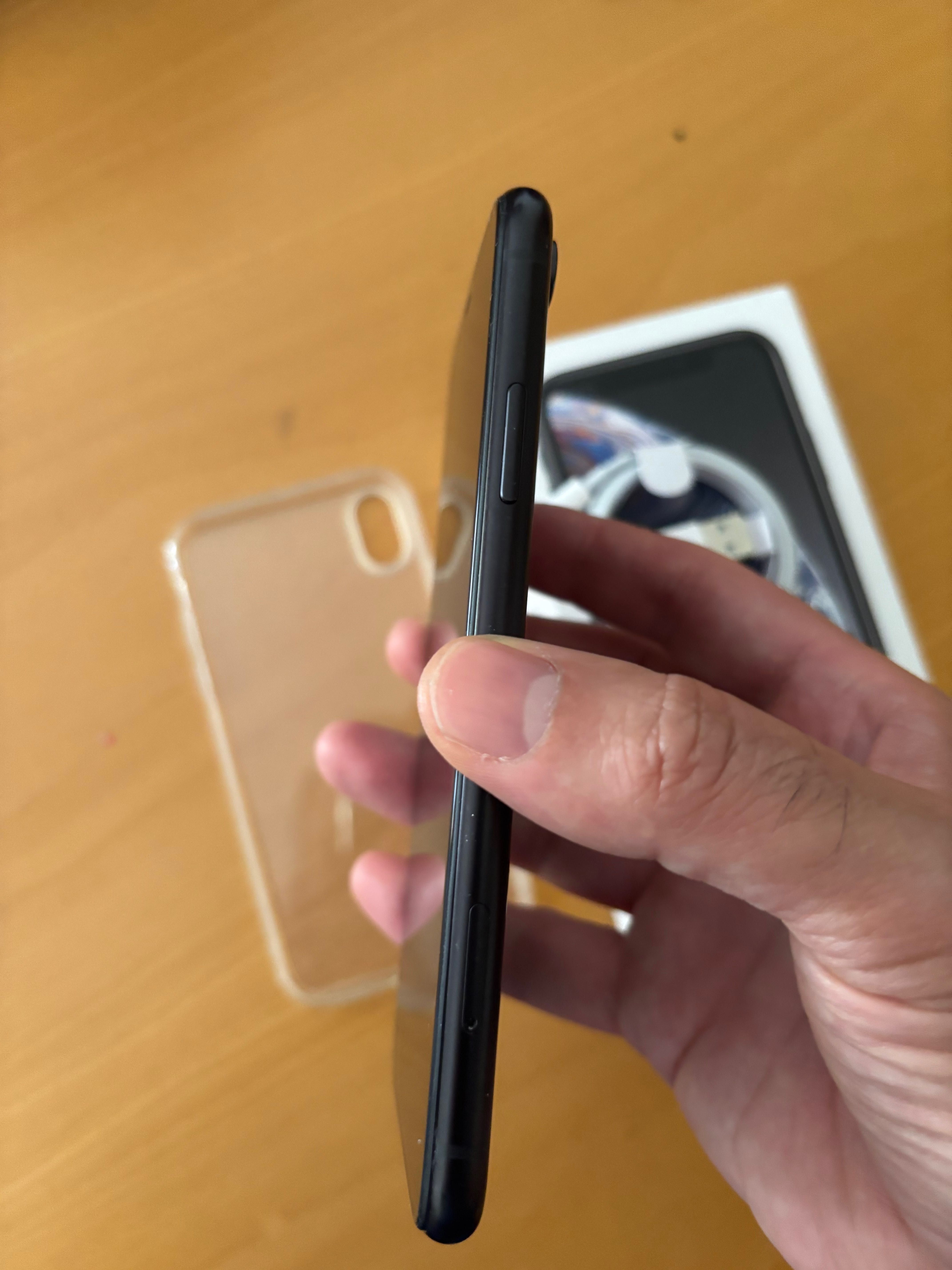 iPhone XR  256gb