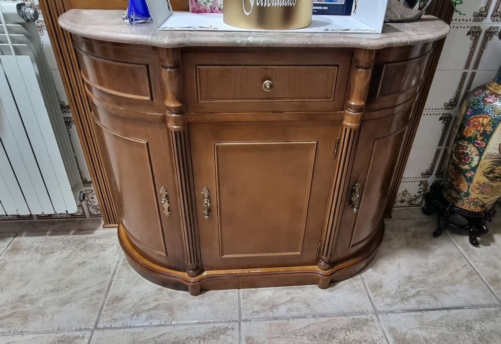 Móvel de sapateira com espelho