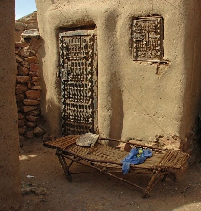 Afrykańskie drzwi ze spichlerza plemie Dogonow Mali lata 60te XX wieku