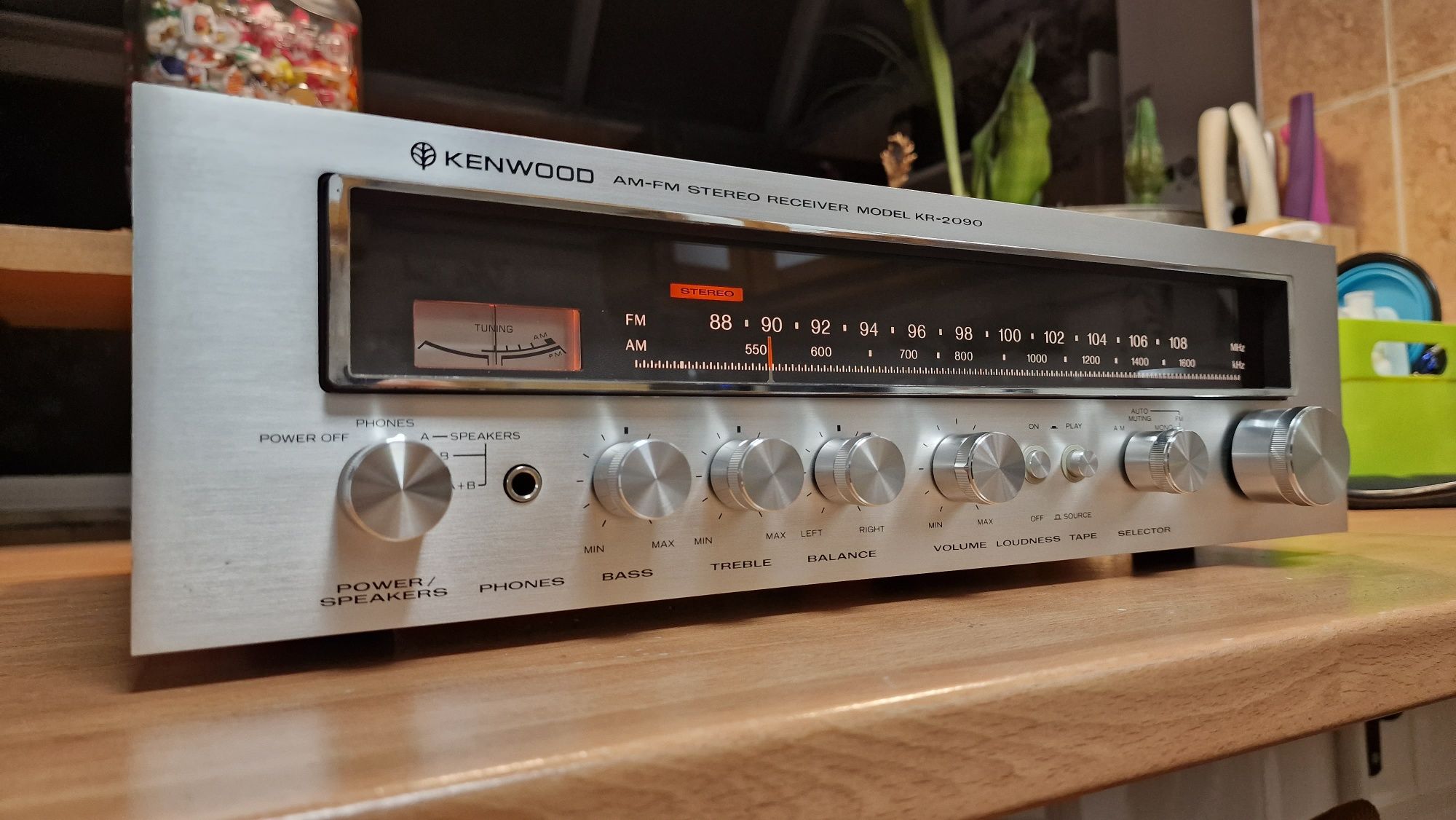 Kenwood KR-2090 Stereo Receiver