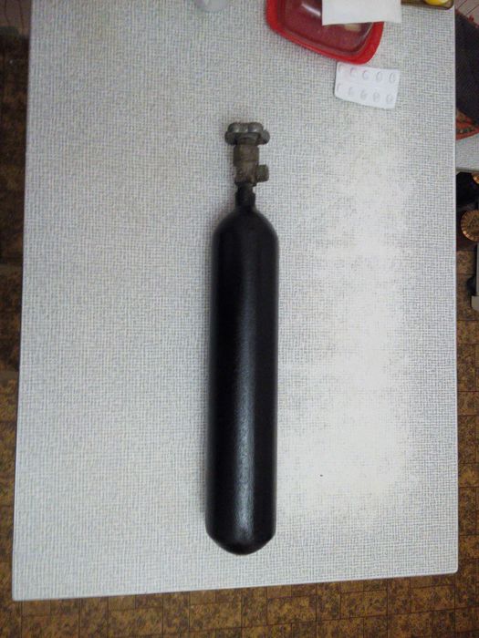 Баллон углекислотный 2 литра.