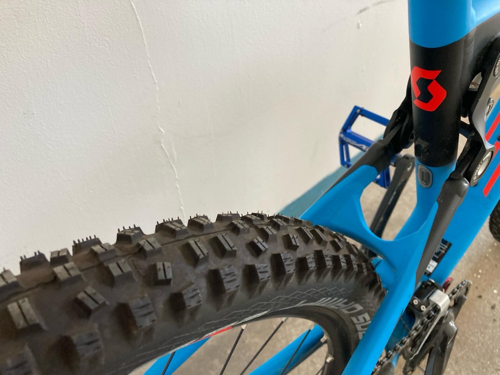 Rower enduro trail SCOTT Genius 950 / Rock Shox / Shimano / Schwalbe