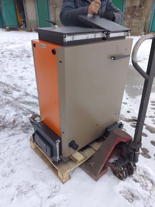 Котел шахтный! Твердотопливный котел! Холмова Кирша, с плитой, Достав