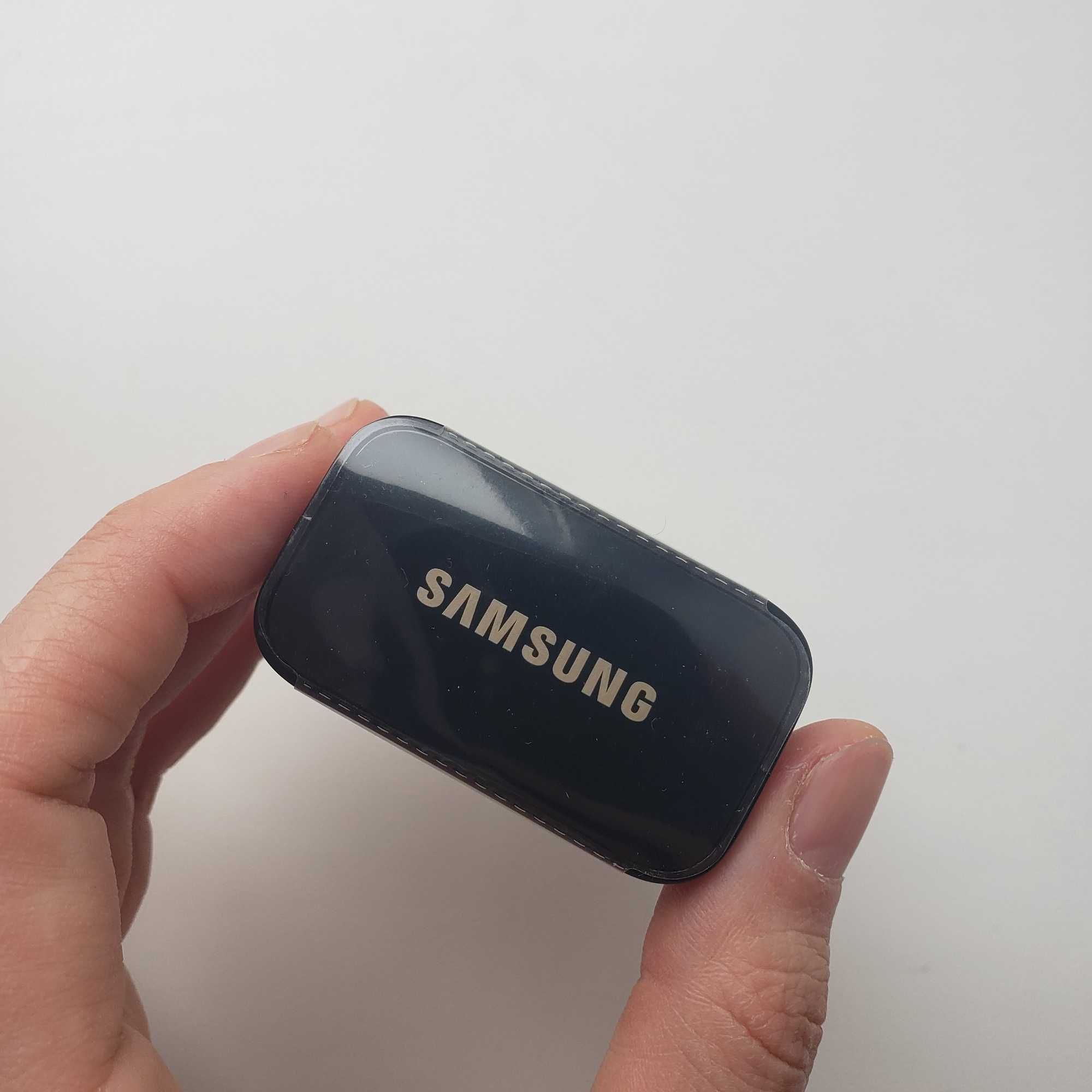 Samsung UK Fast Charging Mains Adapter (2.0A) (EP-TA20UBE ) - Black