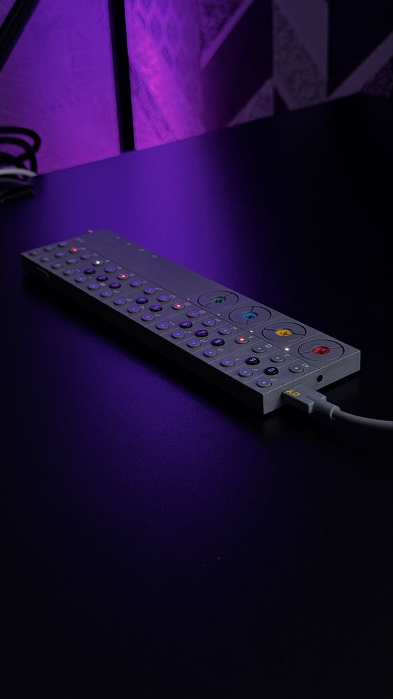Грувбокс Teenage Engineering OP-Z + Line Module