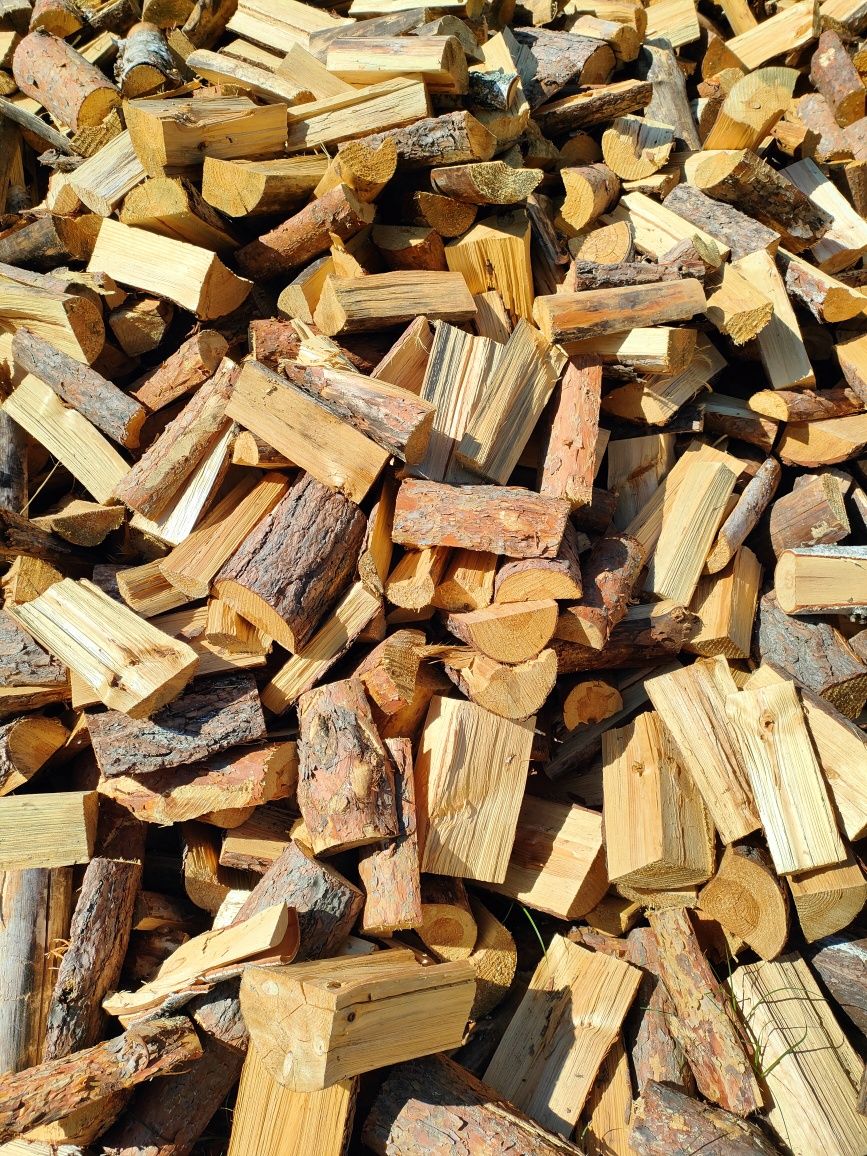 Drewno opałowe sosnowe suche pocięte porąbane gotowe do palenia 3 m