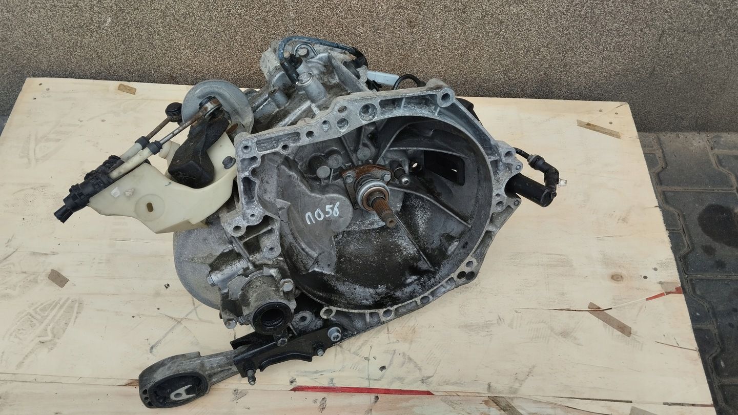 Skrzynia biegów Peugeot 208 Citroen C3 II 1.6 Ehdi 20DP77