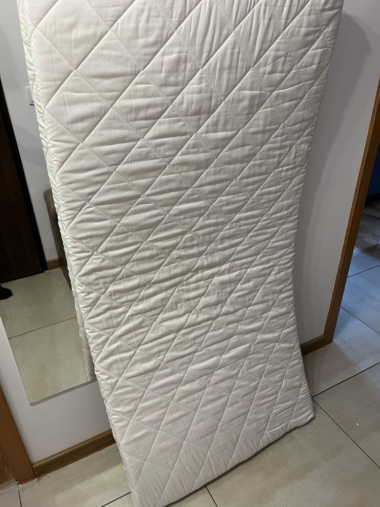 Łóżko dla dziecka 160x80 z materacem. Transp w obrębie Wrocławia 20 zł
