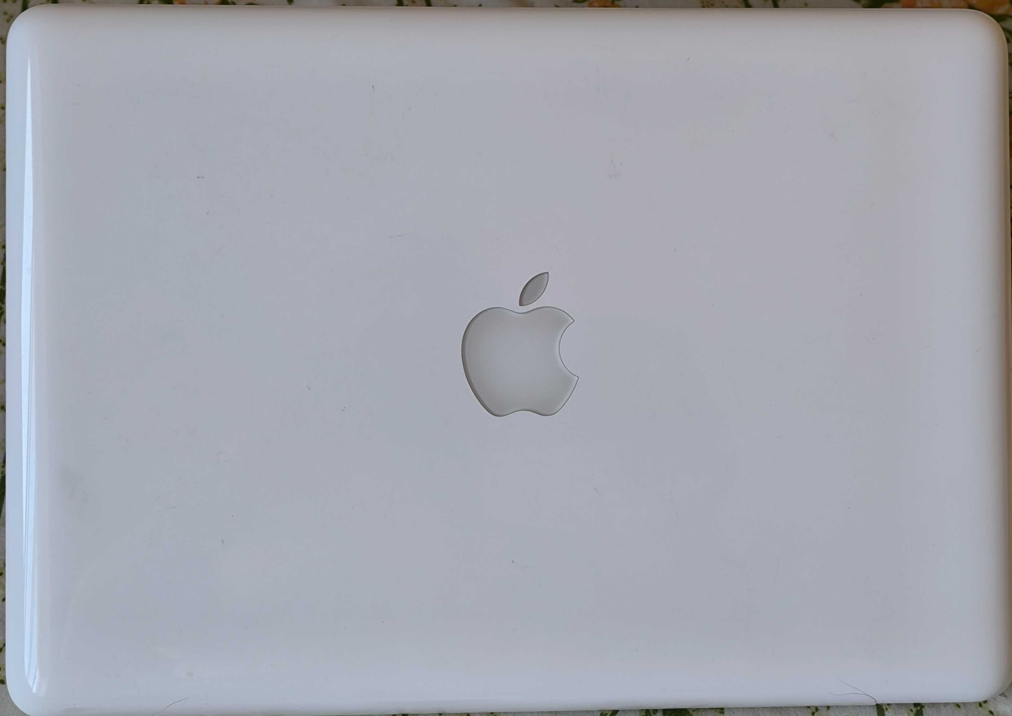 MacBook White com Wndows