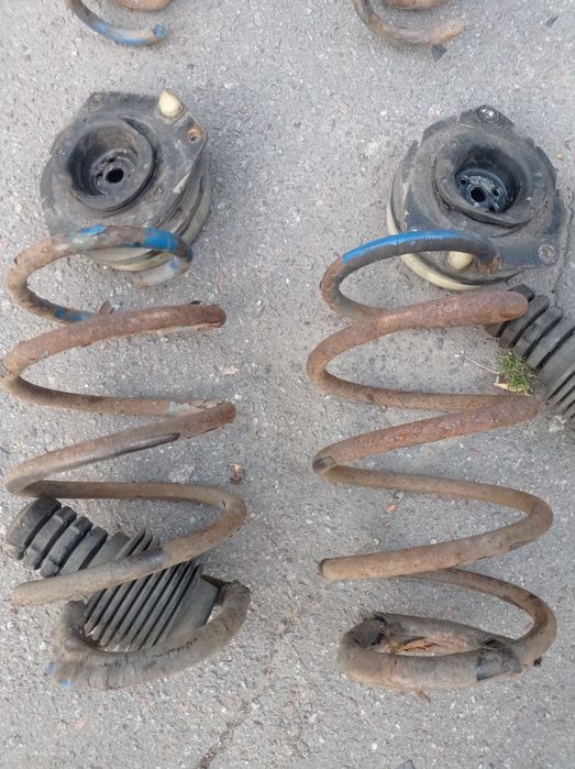 Продам пружины Рено Меган 2