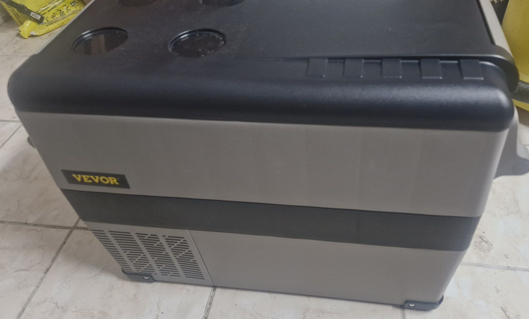 Lodówka turystyczna z zamrażarką Vevor 45l - nowa! z bluetooth