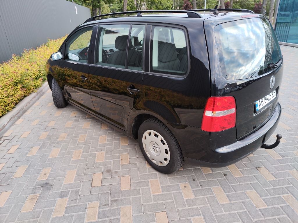 VW Touran 2006, 1,6 MPI, 2 ключі, сервісна, все працює.