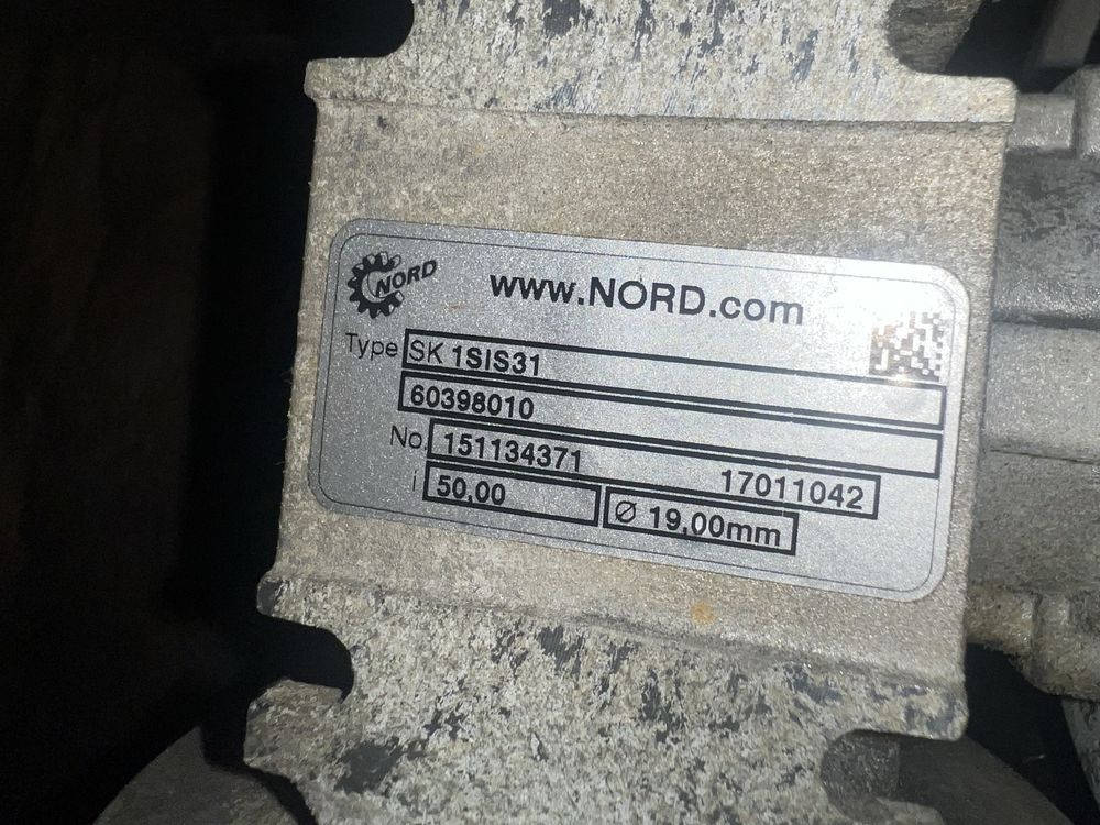 Podajnik kotła: silnik Nord, reduktor duży, reduktor mały