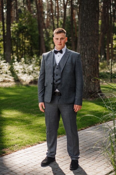 Продам чоловічий кустюм