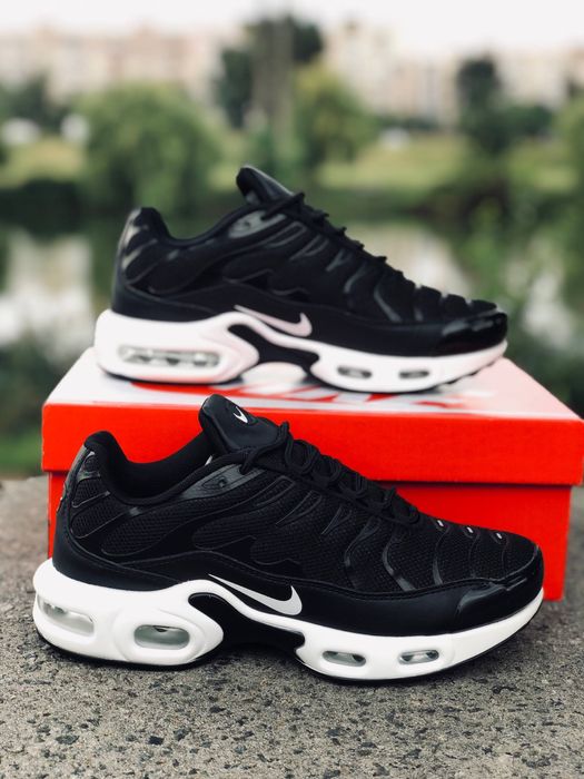 Чоловічі кросівки Nike Air Max TN Plus Black/White Кроссовки Найк тн