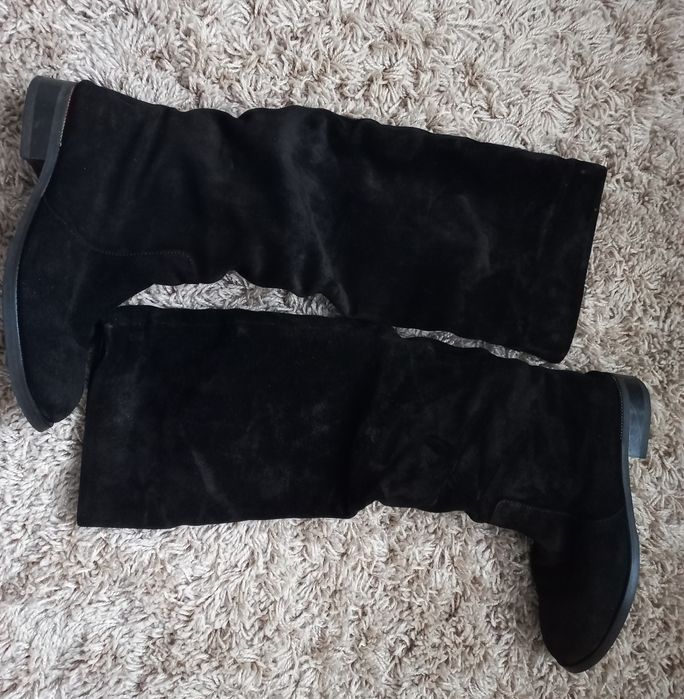 Жіночі зимові замшеві чоботи