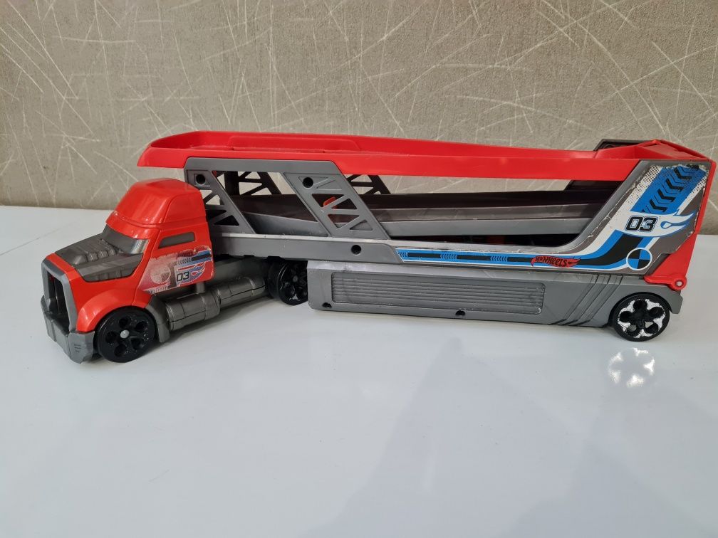 Трек для машин Hot Wheels