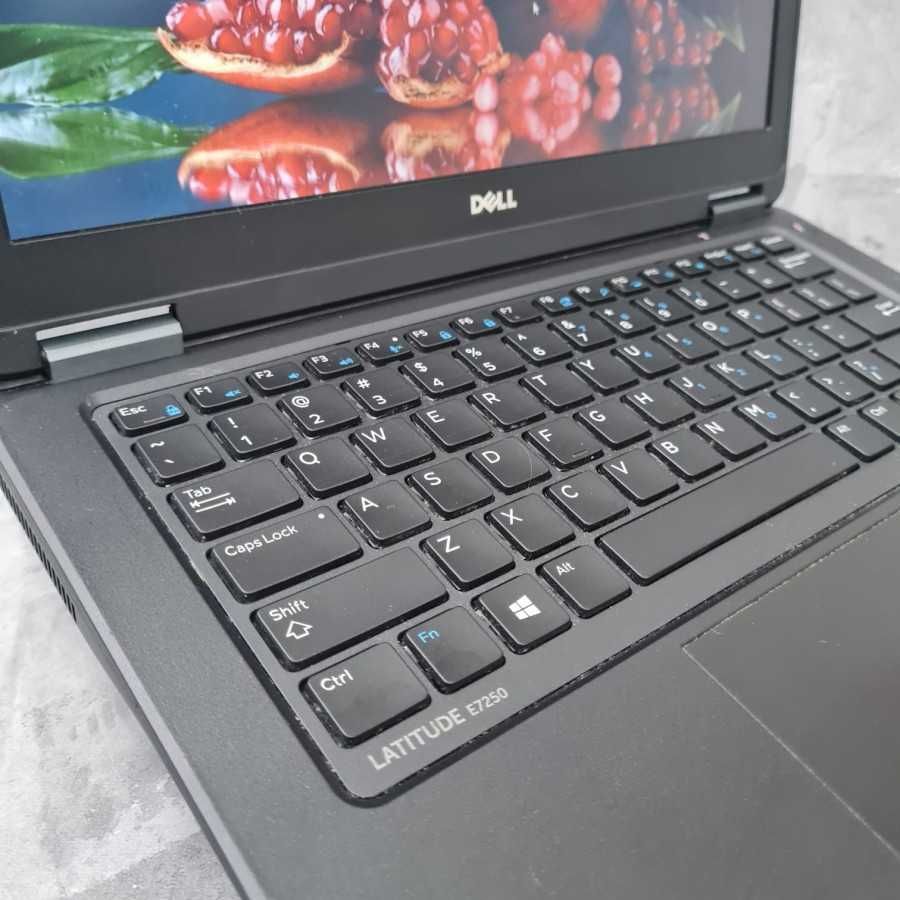 Dell Latitude E7250 | Disco SSD | i5-5300U | Super Leve e Fino